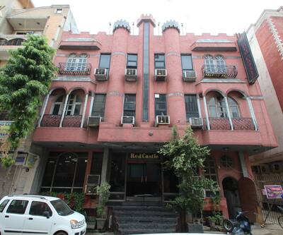 https://imgcld.yatra.com/ytimages/image/upload/t_hotel_yatra_city_desktop/v1406886244/Domestic Hotels/Hotels_New Delhi/Hotel Red Castle/Overview.jpg